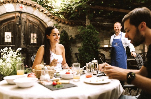 Hotel Schulerhof**** - Innenhof Für Suedtirol.Com